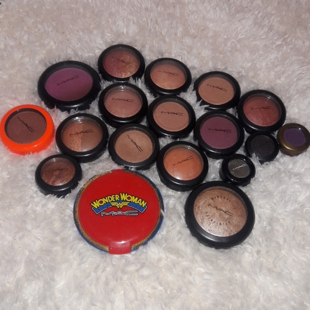 Lot of Mac makeup!